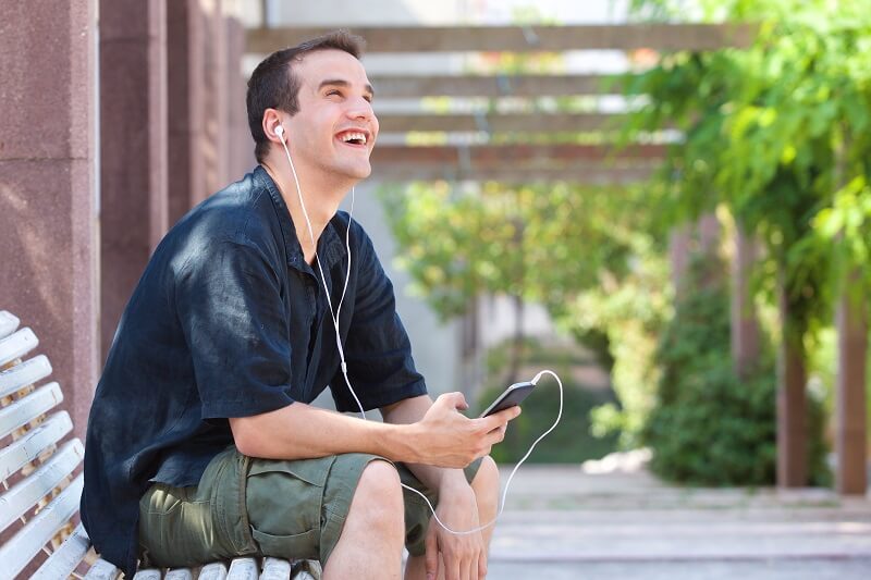 derpy dude listens to music